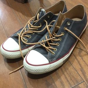 Size 11.5 Men’s Suede Converse